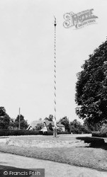 Welford On Avon, The Maypole c.1960, Welford-on-Avon
