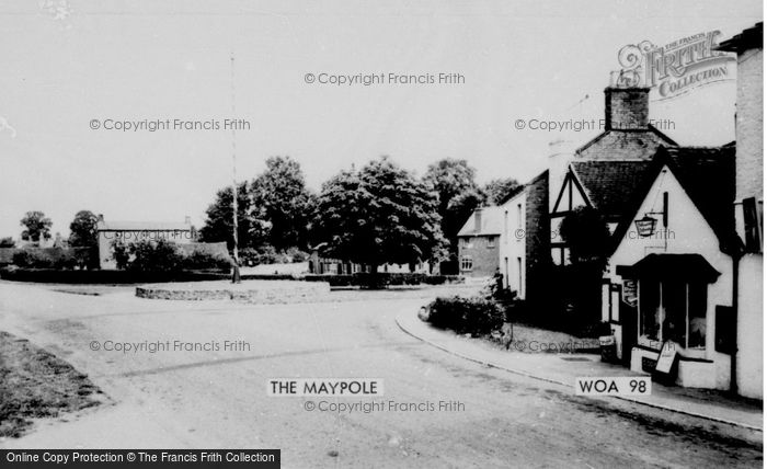 Photo of Welford On Avon, The Maypole c.1965