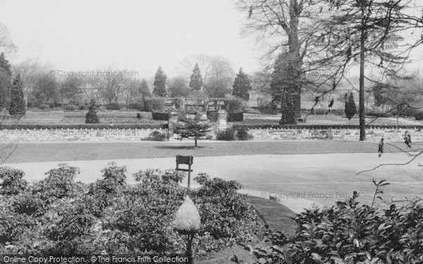 Photo of Welling, Old English Garden, Danson Park c.1955
