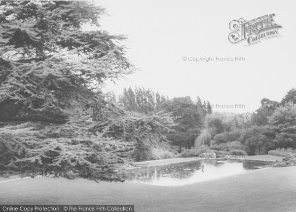 Photo of Wellingborough, Croyland Hall Gardens c.1965