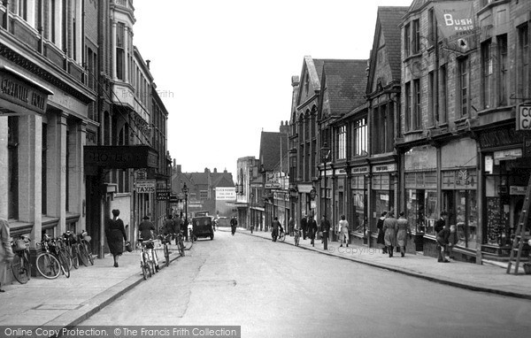 Photo of Wellingborough, Midland Road c.1950
