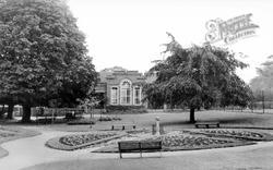 Swanspool Gardens c.1960, Wellingborough