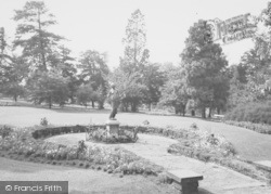 Swanspool Gardens c.1965, Wellingborough