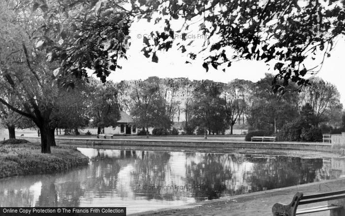 Photo of Wellingborough, The Embankment c.1960