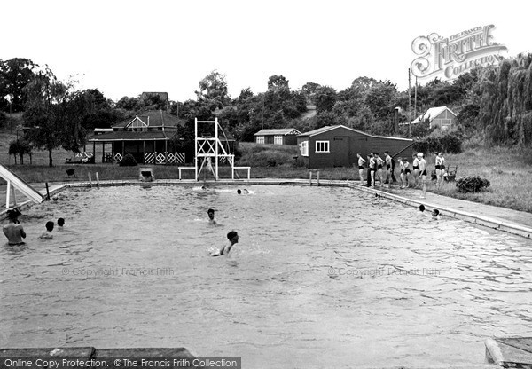 Wellingborough, Wilby Swimming Pool c.1950