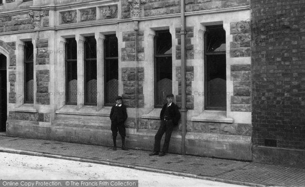 Photo of Wellington, Boys Outside The Library 1903