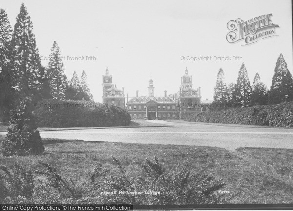 Photo of Wellington College, 1908