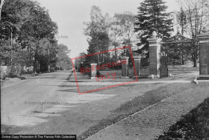 Photo of Wellington College, Duke's Ride And West Gate 1928