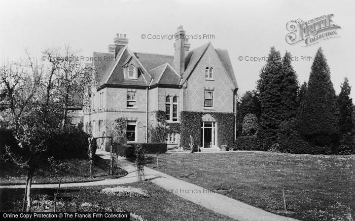 Photo of Wellington College, Mr Purnell's House 1908