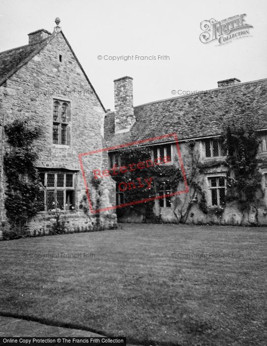 Photo of Wellington, Cothay Manor 1950