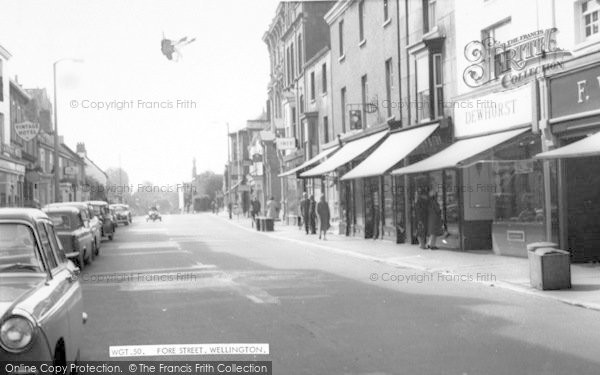 Photo of Wellington, Fore Street c.1960