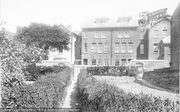 Photo of Wellington, Ladies College 1903