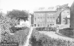 Ladies College 1903, Wellington