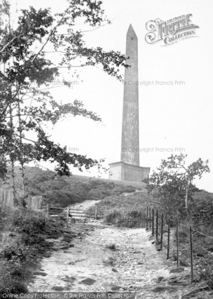 Photo of Wellington, Monument 1907