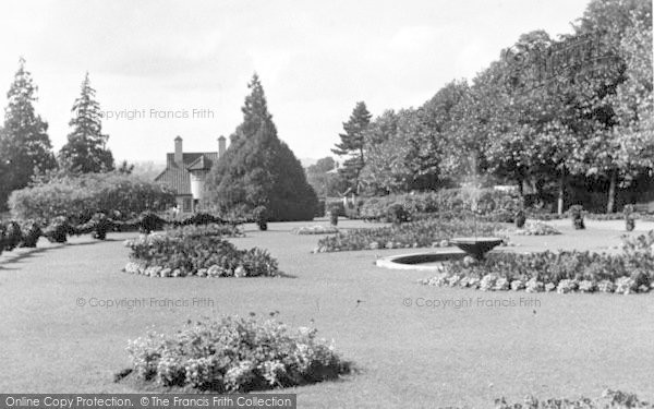 Photo of Wellington, Park, The Floral Centre c.1950