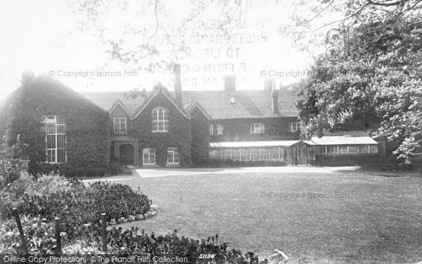 Photo of Wellington, The Old Hall 1903