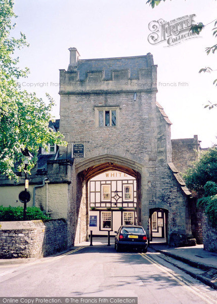 Photo of Wells, Ancient Gatehouse, East Side 2004