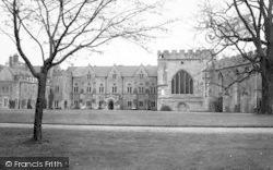Bishop's Palace 1961, Wells