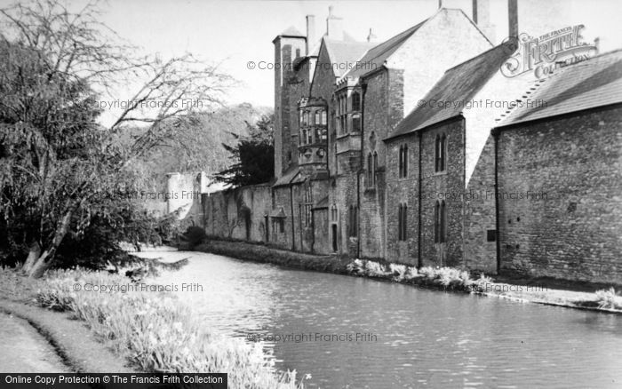 Photo of Wells, Bishop's Palace And Moat c.1950