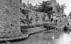 Bishop's Palace Moat c.1950, Wells