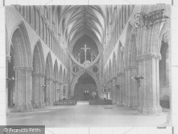 Cathedral, Nave East 1923, Wells