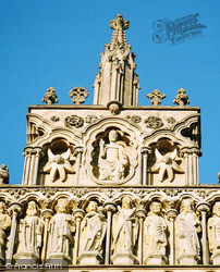 Cathedral, West Front, Christ In Glory 2004, Wells