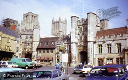 Gateway And Market Place 1979, Wells