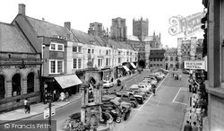 Market Place 1961, Wells