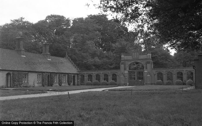 Photo of Wells Next The Sea, Almshouse Gate 1950