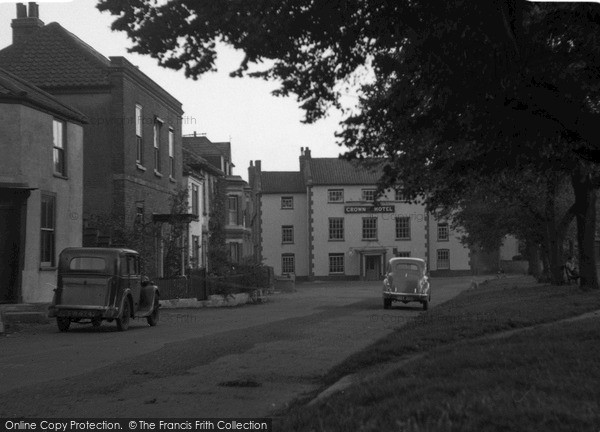Photo of Wells Next The Sea, Buttlands And The Crown Hotel 1950