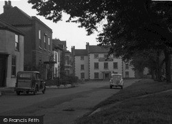 Wells-Next-The-Sea, Buttlands And The Crown Hotel 1950, Wells-Next-The-Sea