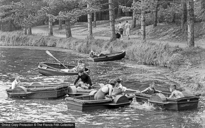 Photo of Wells Next The Sea, Children On The Boating Lake 1939