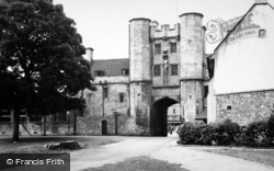 The Palace Eye c.1950, Wells