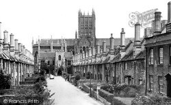 Vicars Close 1959, Wells