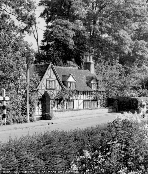 Photo of Welwyn Garden City, Digswell Corner c.1960