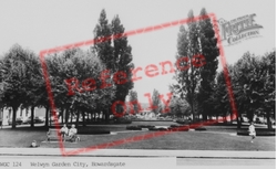 Howardsgate c.1965, Welwyn Garden City