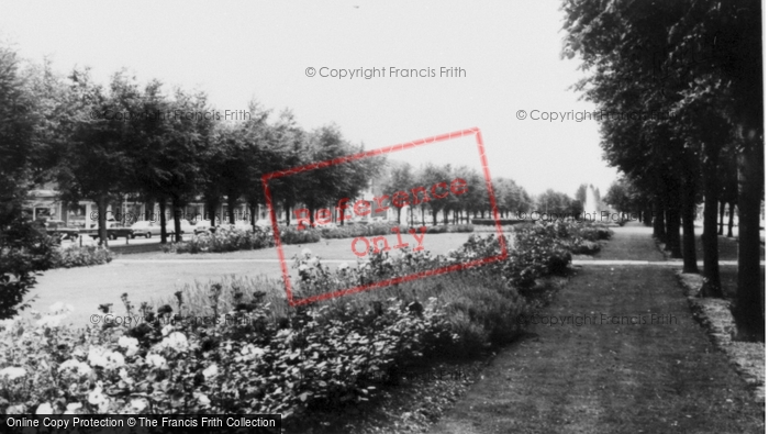 Photo of Welwyn Garden City, Parkway c.1965
