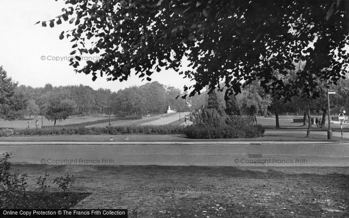 Photo of Welwyn Garden City, The Campus c.1955