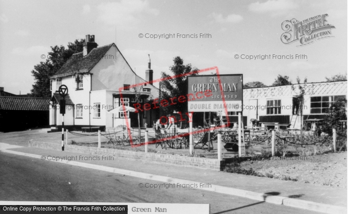 Photo of Welwyn Garden City, The Green Man c.1960