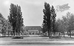 The Station c.1955, Welwyn Garden City