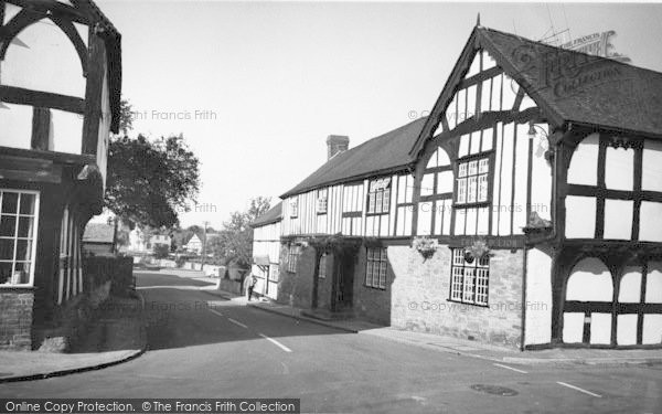 Photo of Weobley, The Red Lion And Bell Square c.1960