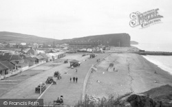 1922, West Bay