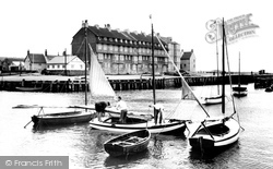 The Harbour 1930, West Bay