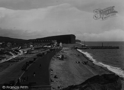 The Promenade 1930, West Bay