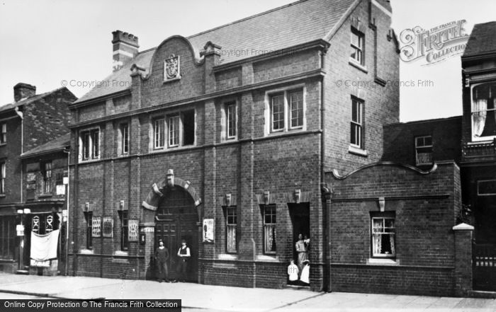 Photo of West Bromwich, Drill Hall, Carters Green c.1910