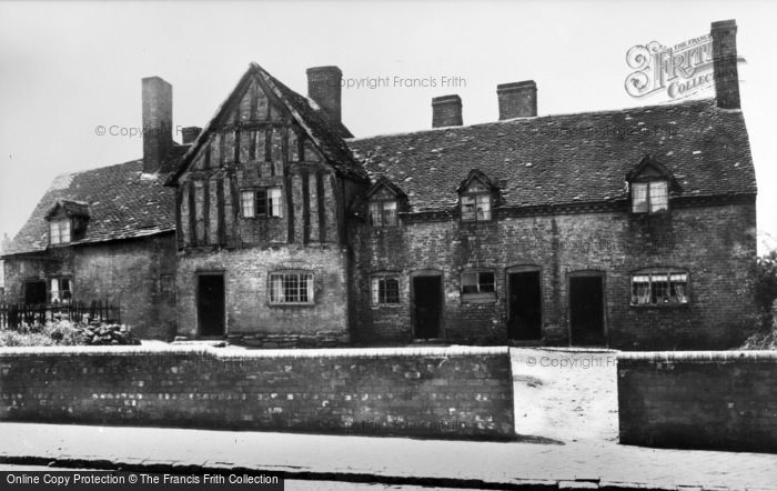 Photo of West Bromwich, Hollyoak's Barn, Lyndon c.1900