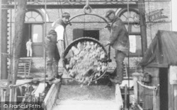 Jubilee Colliery Workers 1907, West Bromwich
