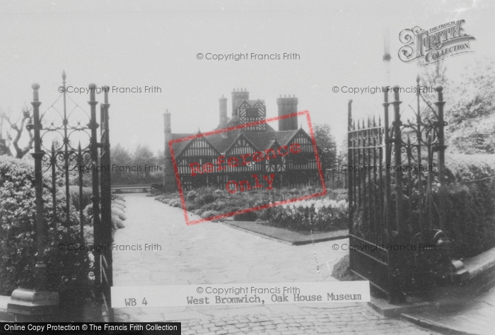 Photo of West Bromwich, Oak House Museum c.1960