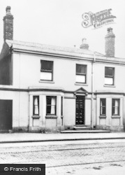 Old Post Office, High Street c.1900, West Bromwich
