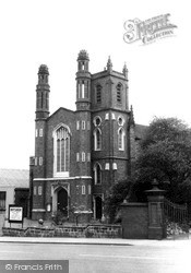 West Bromwich, St James's Church, Hill Top c1960
